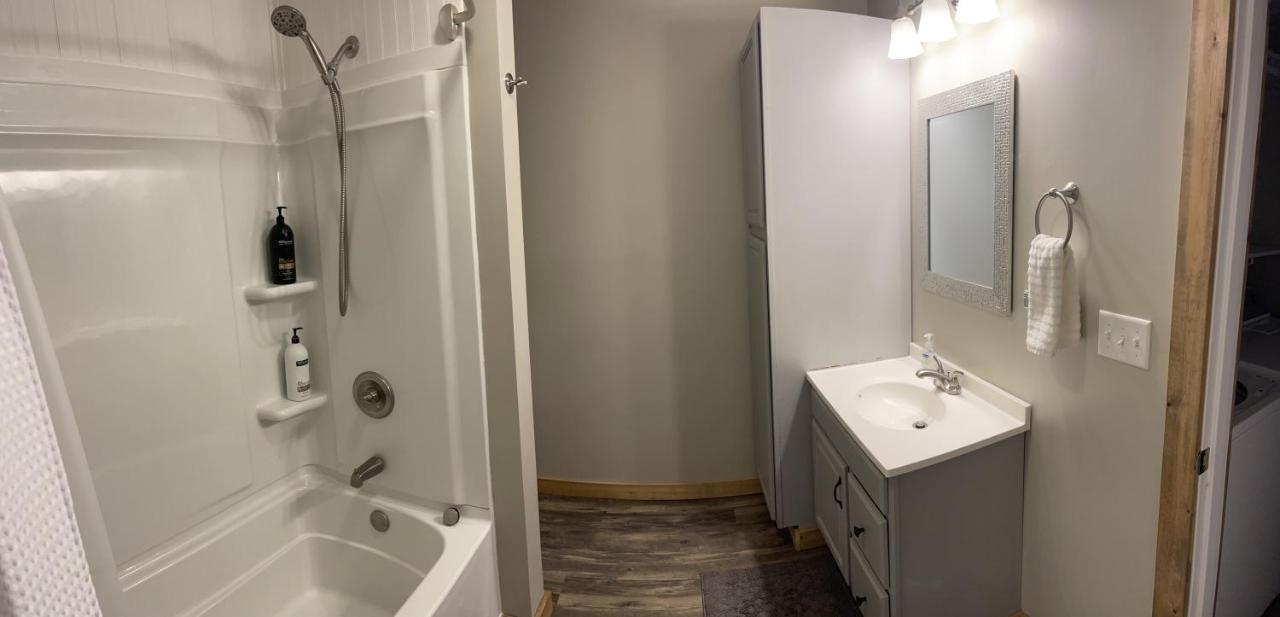 Downtown Farmhouse: Modern 3-Bed Apartment near Honeywell Theater Wabash Exterior photo